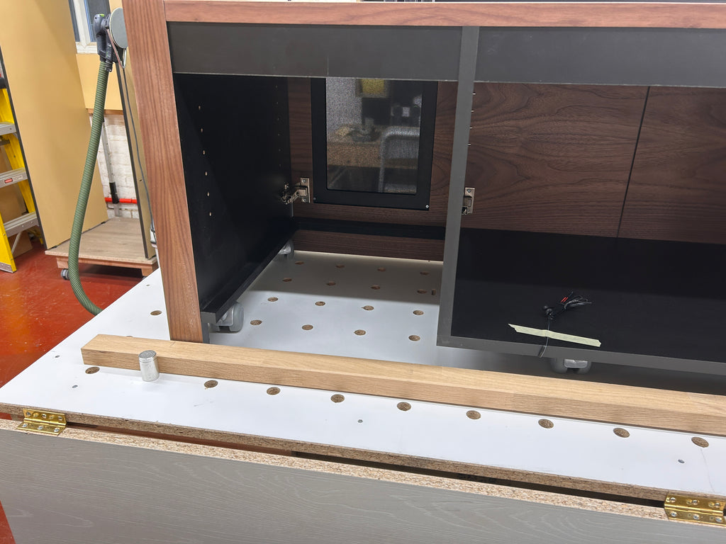 Linear Quattro Cabinet - New