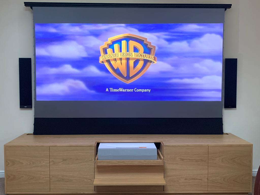 Solo Projector Natural Oak - New