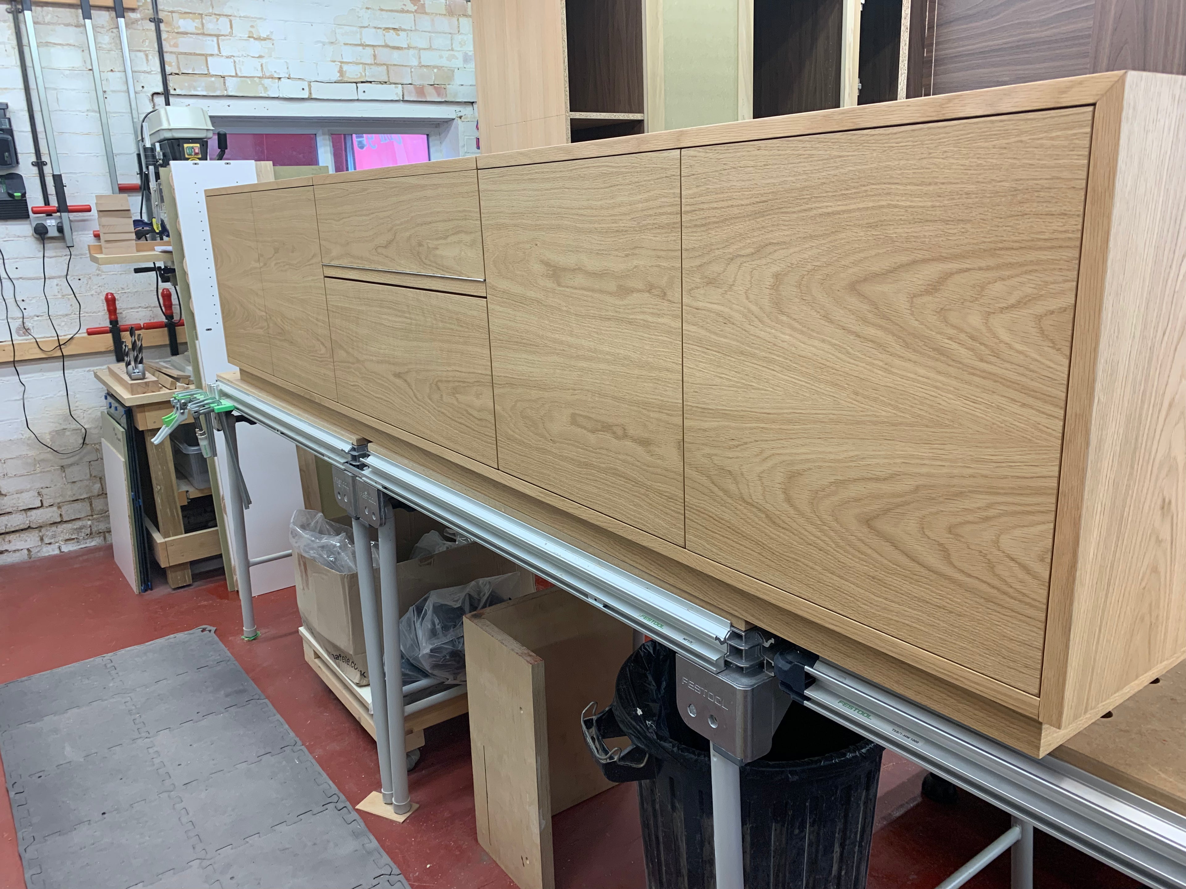 Solo Projector Natural Oak - New