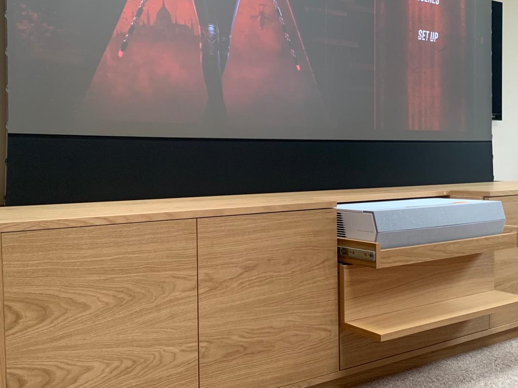 Solo Projector Natural Oak - New