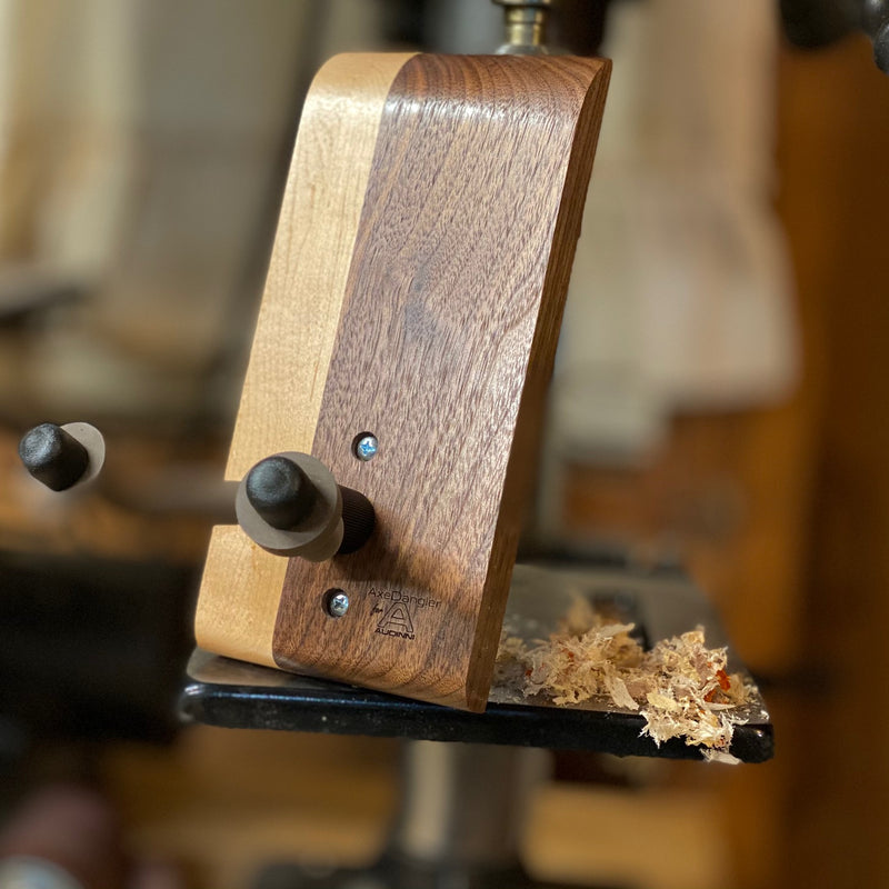 Audinni Guitar Wall Mount String-Swing manufactured in walnut hardwood